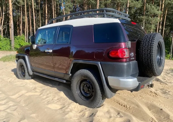 Toyota FJ cena 89000 przebieg: 349000, rok produkcji 2007 z Łomianki małe 436